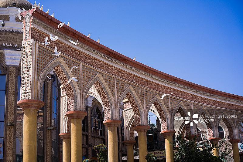 艾提尕尔清真寺广场图片素材