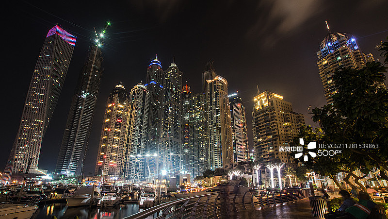 迪拜码头夜景图片素材