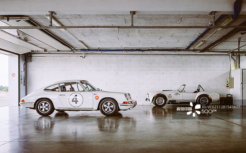 保时捷911 - 1967 & Shelby Cobra 427 SC - 1965 - NoGaRo图片素材