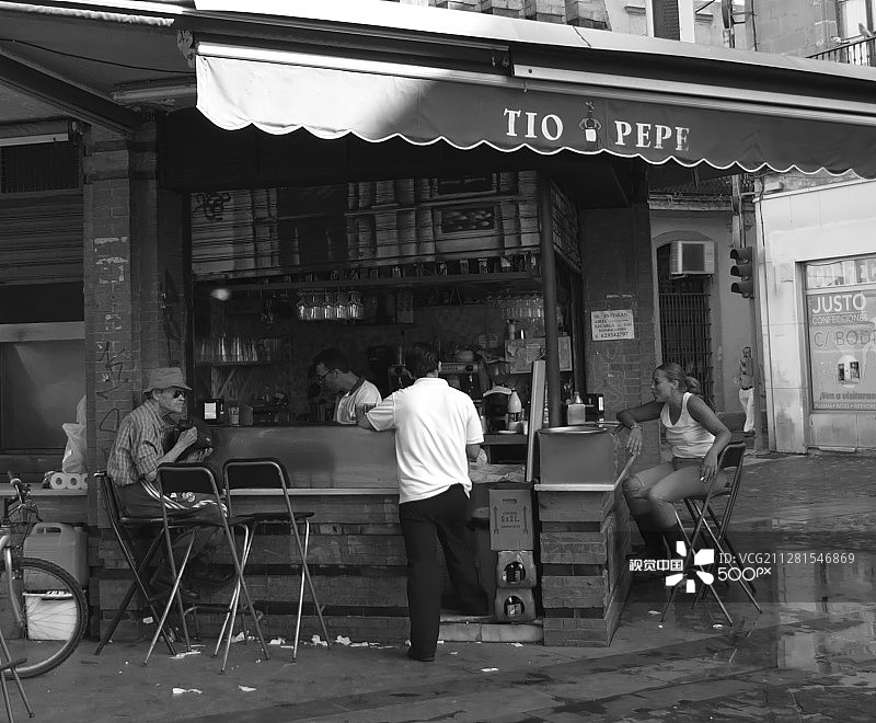 早晨喝咖啡图片素材