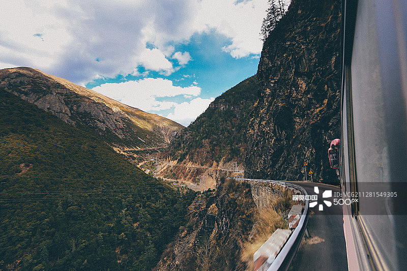 旅程：亚丁之路图片素材