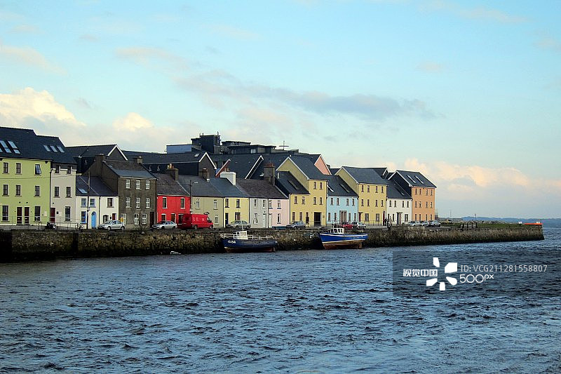 戈尔韦市的一排房屋图片素材