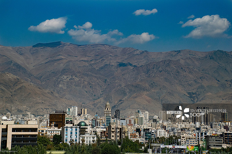 从Tabiaat桥看到的德黑兰图片素材