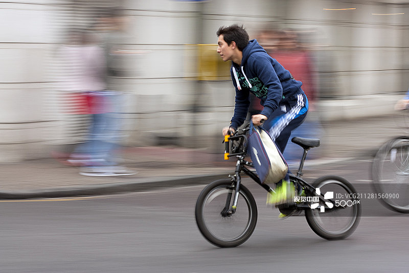 剑桥骑自行车的人图片素材