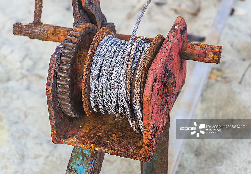 生锈的钢丝绳图片素材
