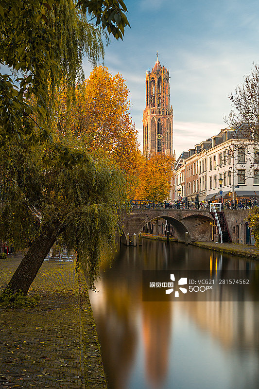 乌得勒支秋季主教座堂钟楼图片素材