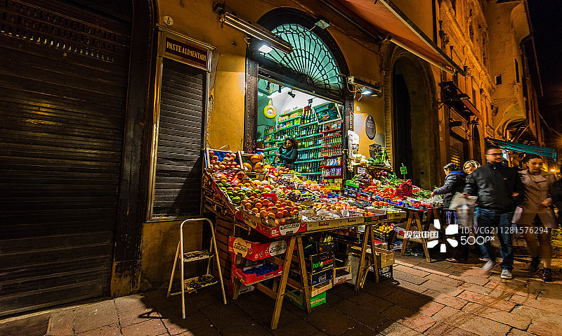 博洛尼亚Vie Drapperie市场图片素材