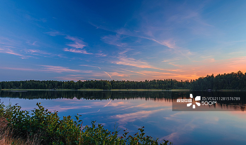 芬兰水库美丽的傍晚景色图片素材