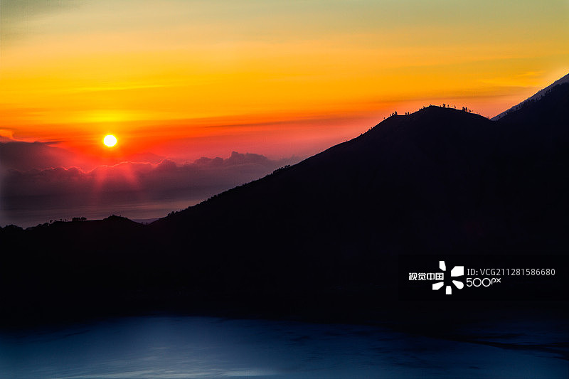 巴厘岛巴图尔山日出图片素材