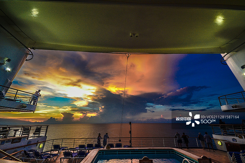 戏剧性的日落图片素材