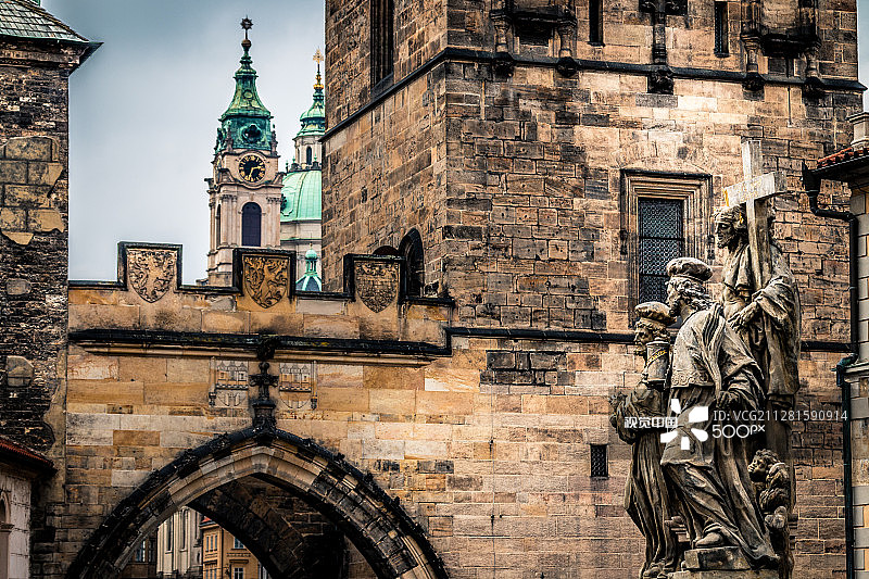 在桥上图片素材