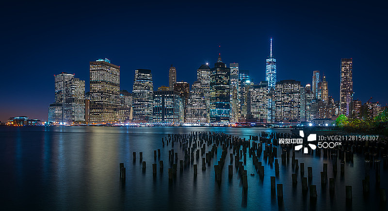 曼哈顿下城倒影图片素材