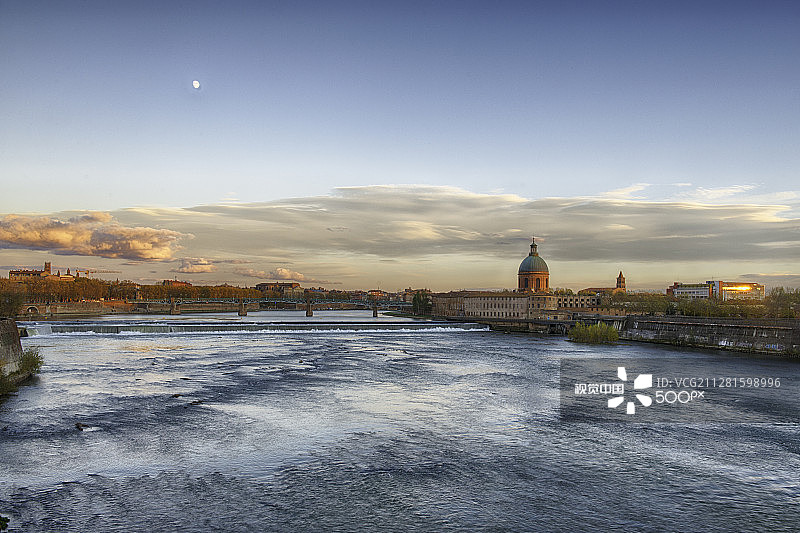 图卢兹（法国）的日落图片素材