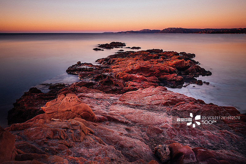 红色的石头图片素材