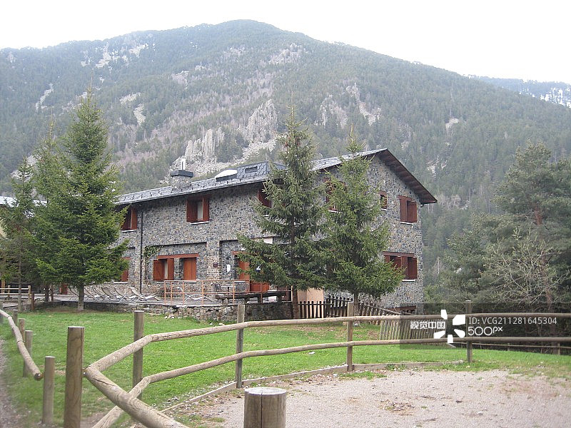 安道尔的石头小屋图片素材