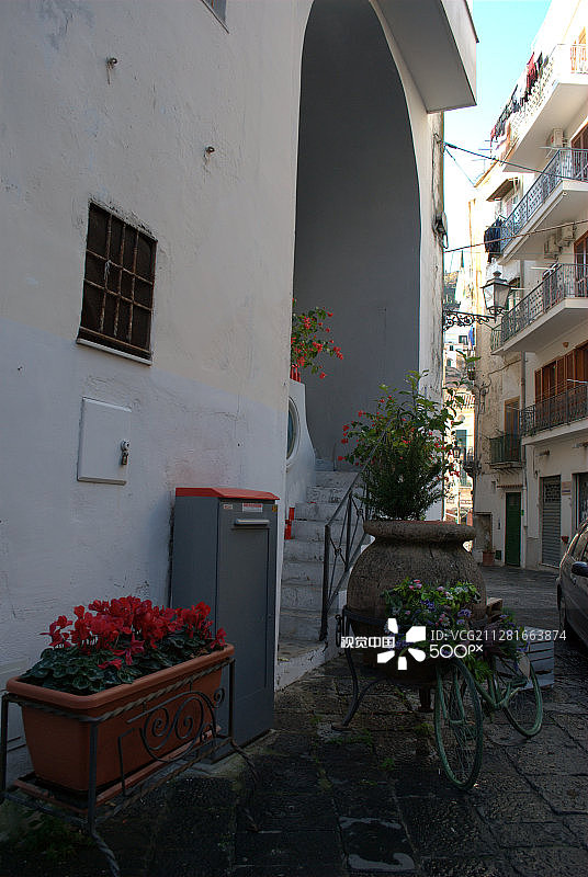 阿马尔菲海岸的米诺里小镇图片素材