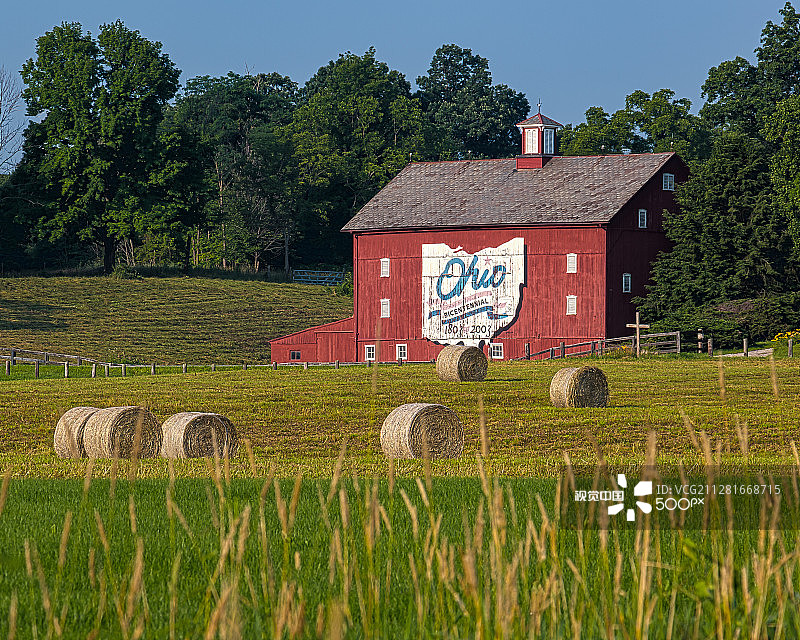 红色俄亥俄谷仓图片素材