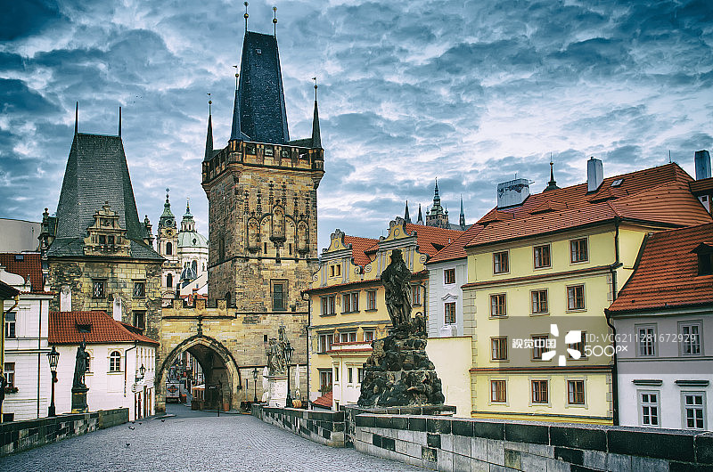 布拉格的查理大桥图片素材