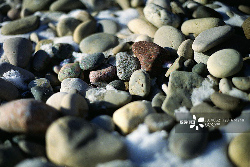 雪中的石头图片素材
