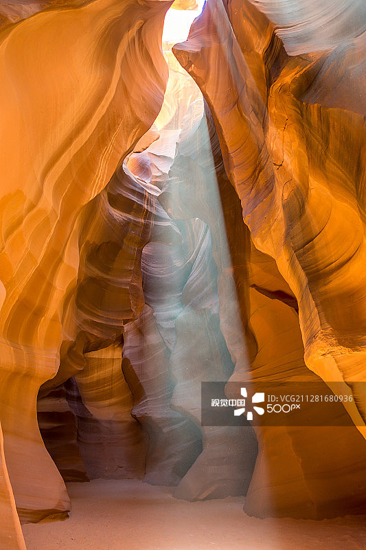 上羚羊峡谷图片素材