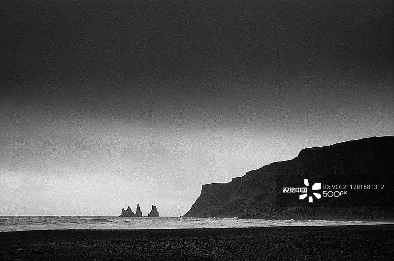 冰岛维克镇的岩层图片素材