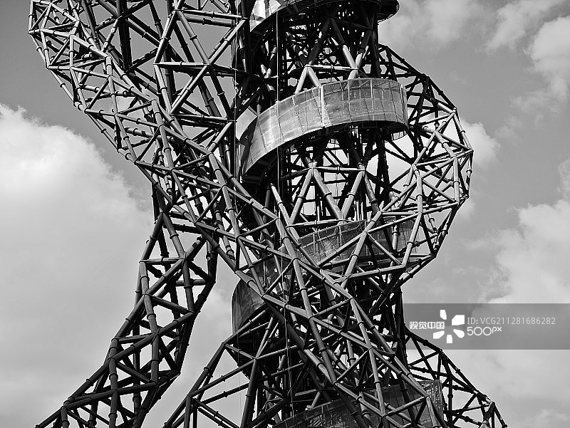 伦敦奥林匹克公园的安赛乐米塔尔轨道塔图片素材