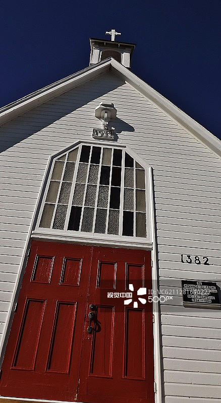 主要街道上的小教堂图片素材
