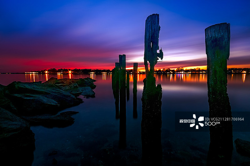 夜间灯柱图片素材