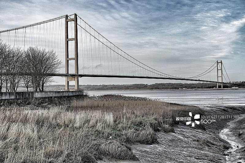 从巴顿河南岸看亨伯桥图片素材