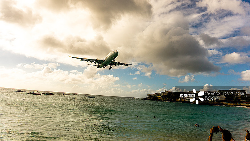 圣马丁岛马霍海滩图片素材