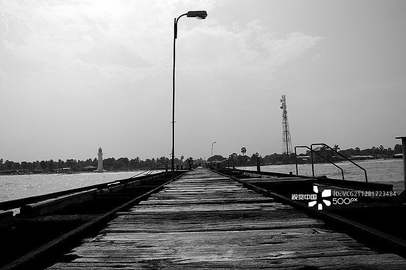 漫步马纳尔码头图片素材