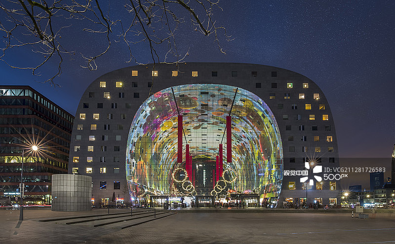 夜晚的鹿特丹Markthal市场图片素材