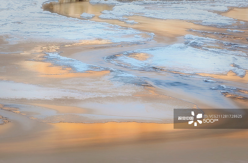 科罗拉多河红岩雪冰倒影图片素材