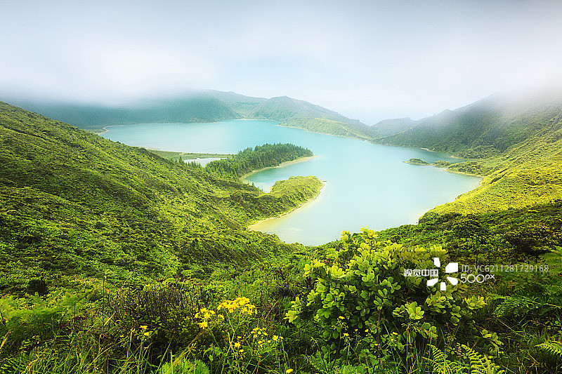 火焰泻湖图片素材