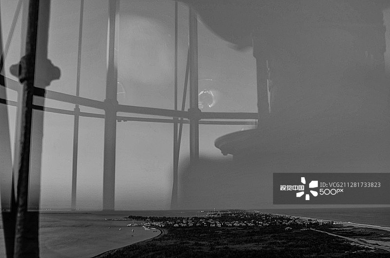 从灯塔看火焰岛图片素材