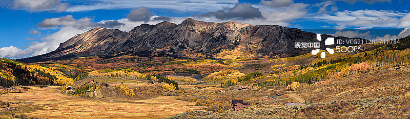 西埃尔克山脉全景图片素材