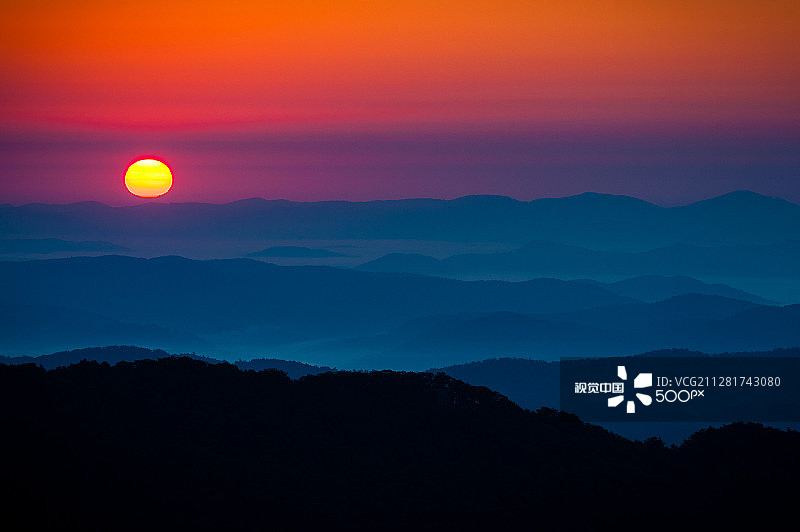蓝岭公园大道的日出图片素材