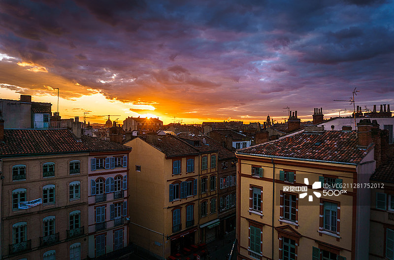 图卢兹的屋顶图片素材