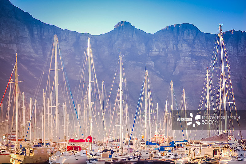 豪特湾 - 待航的帆船图片素材