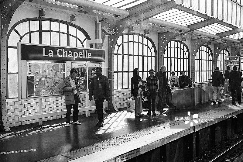 巴黎拉夏贝尔地铁站图片素材