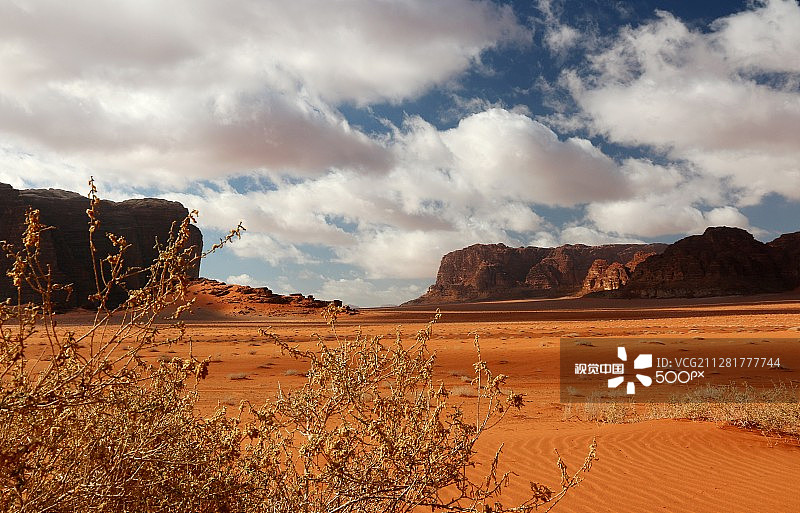 瓦迪拉姆南部风光图片素材