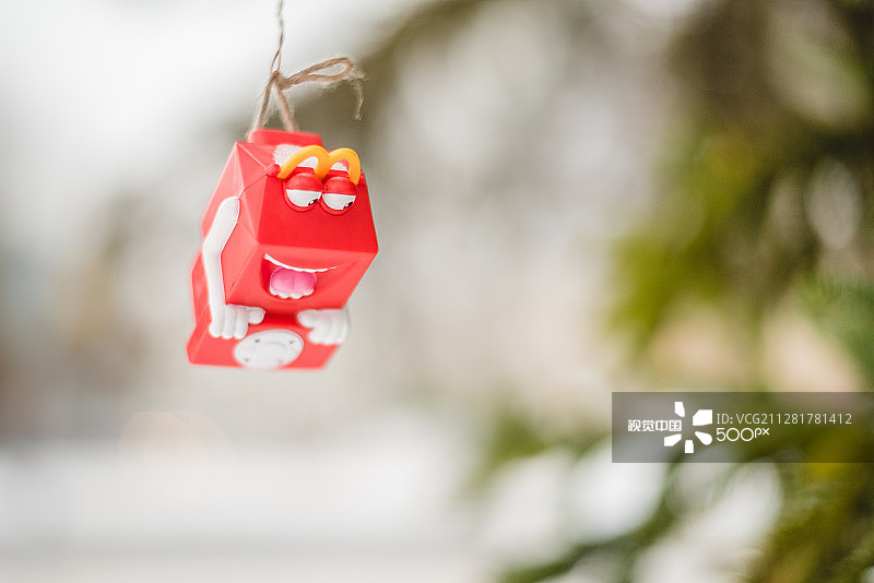 麦当劳玩具趣味瞬间图片素材