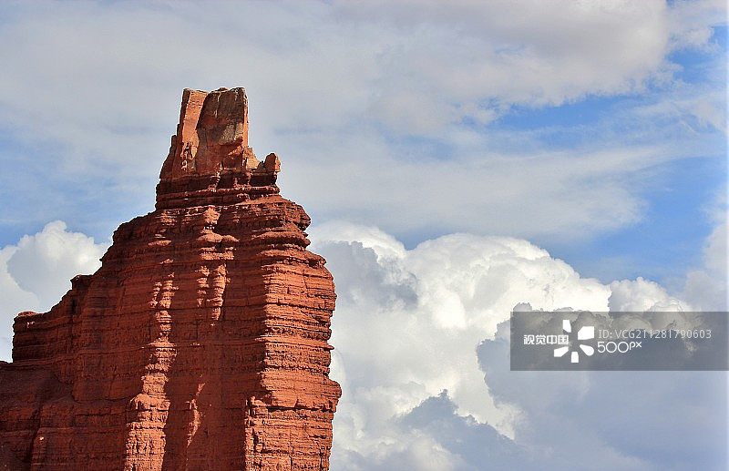 云中的堆叠图片素材