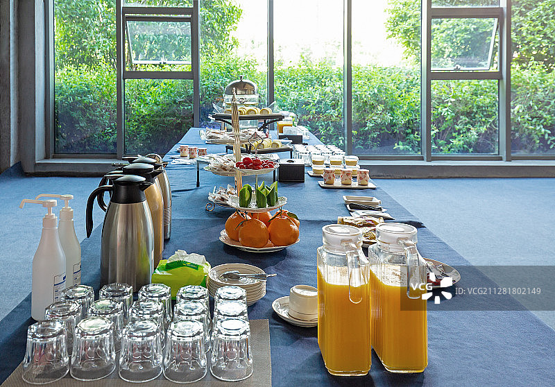 工厂现场会的茶歇美食图片素材