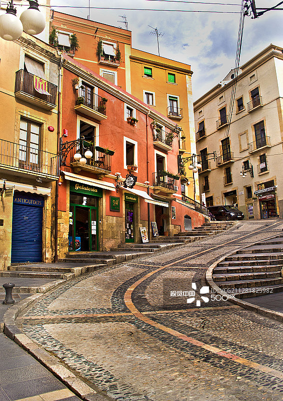 塔拉戈纳蜿蜒的街道图片素材