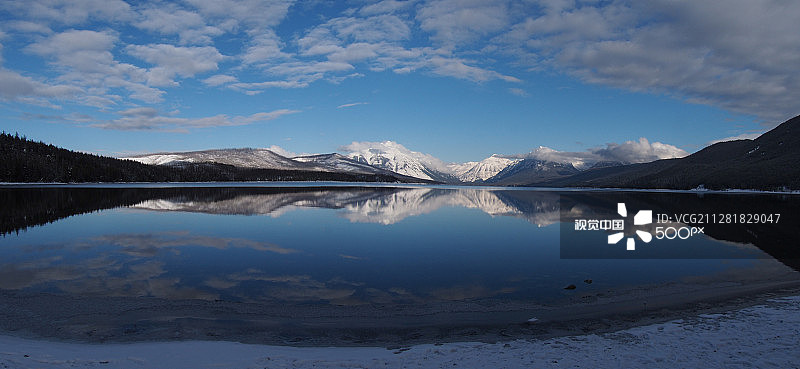 麦克唐纳湖冬季冰川国家公园图片素材
