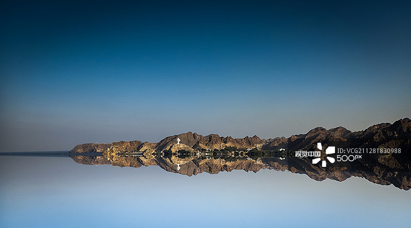 海岸倒影图片素材