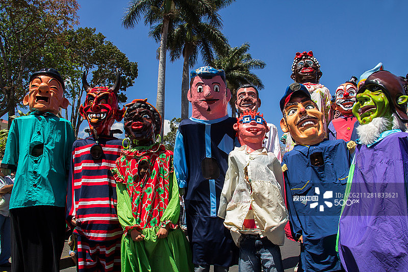 哥斯达黎加的典型化妆舞会游行图片素材