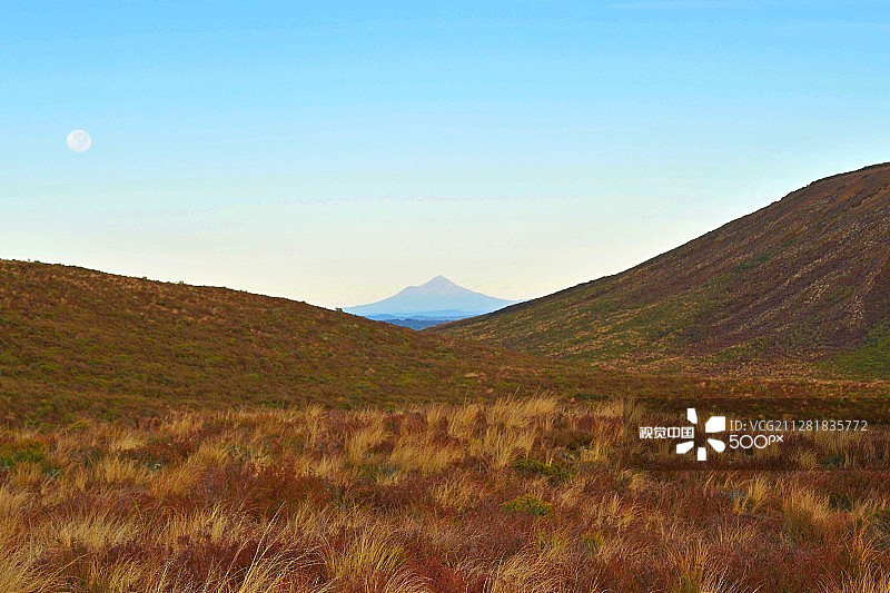 塔拉纳基山图片素材