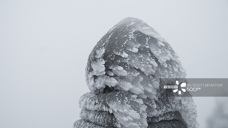 冷冰冰的人图片素材